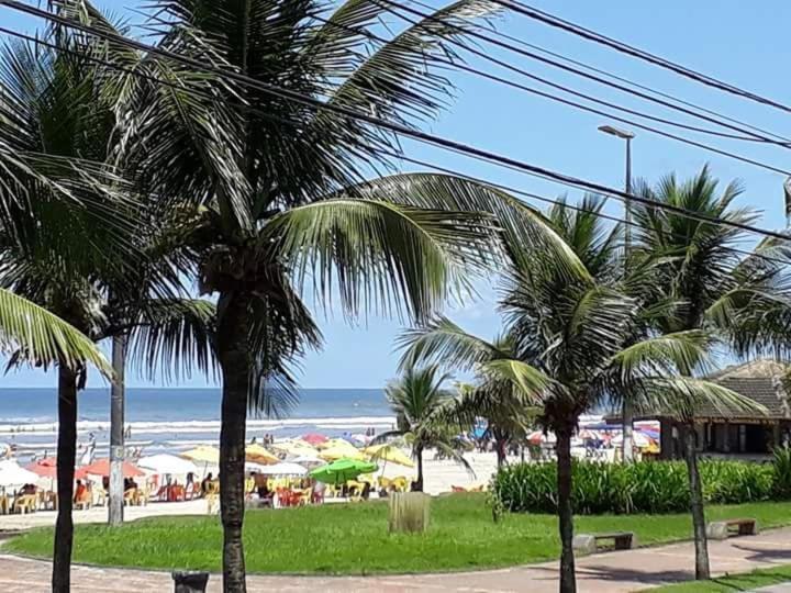 Frente Mar Piscina Churrasqueira Wifi Garagem Portaria 24Hs Lejlighed Solemar Eksteriør billede