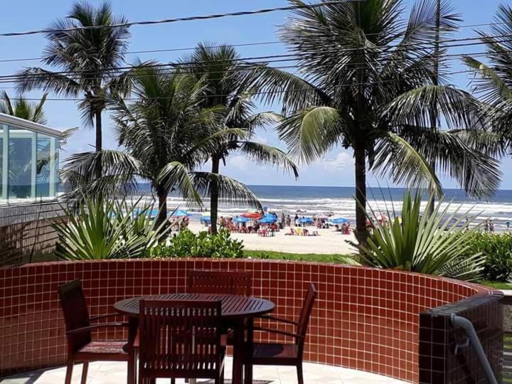 Frente Mar Piscina Churrasqueira Wifi Garagem Portaria 24Hs Lejlighed Solemar Eksteriør billede